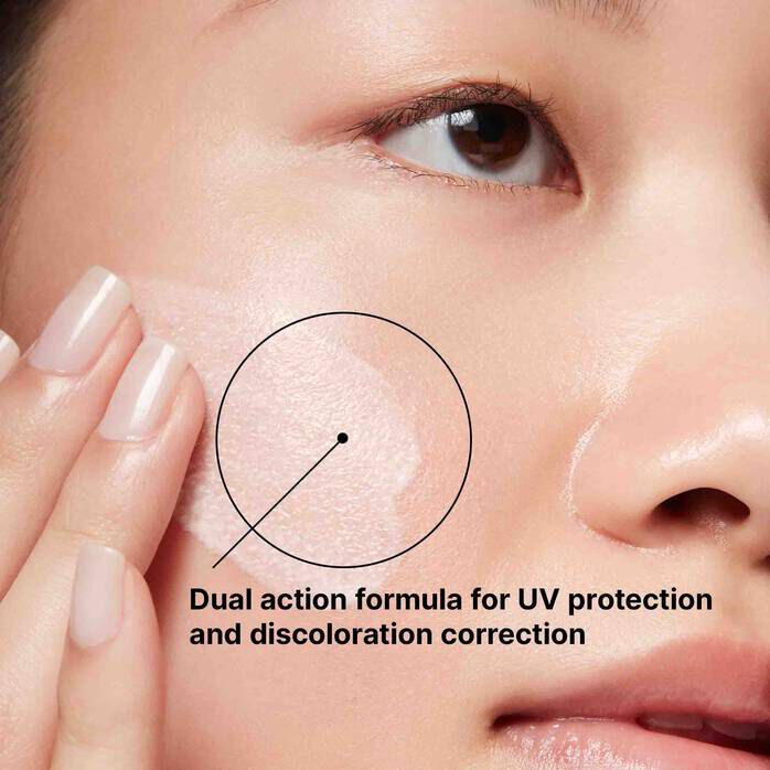 واقي الشمس أدفانسد برايتنينج UV ديفنس بمعامل الحماية SPF 50